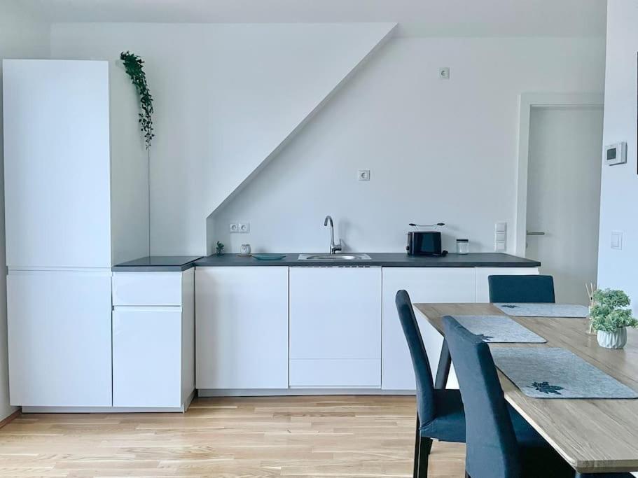 Modern Rooftop With Free Parking * Wien